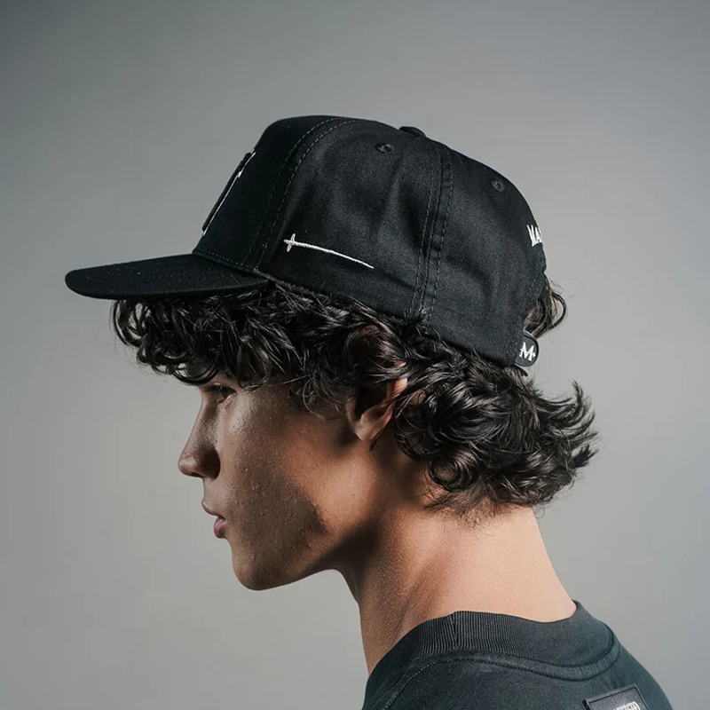 GORRA MANIFESTO PECCATORI NEGRA