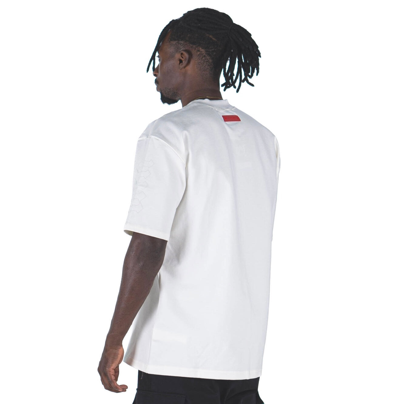 CAMISETA AURUM GOTHIC WHITE ON WHITE