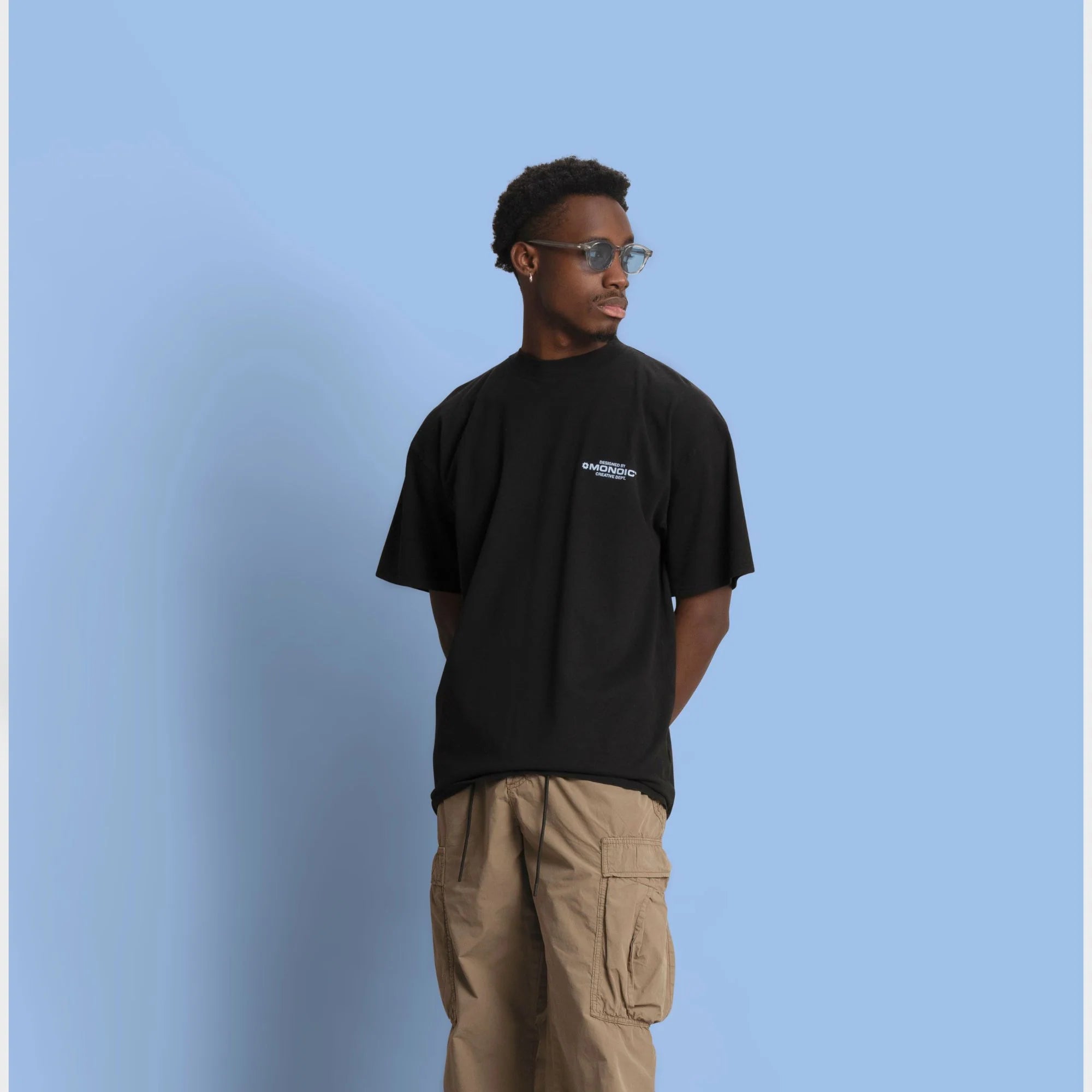 CAMISETA MONOIC CREATIVE DEPT NEGRO Y AZUL