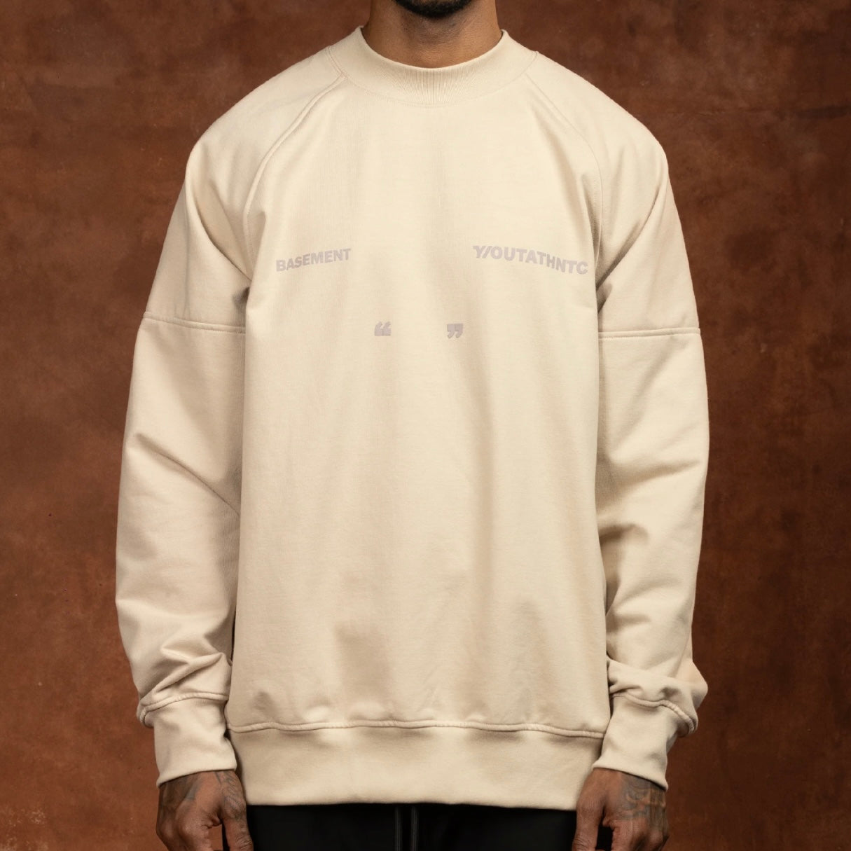 BUZO Y-OUT ADVISORY SWEATSHIRT