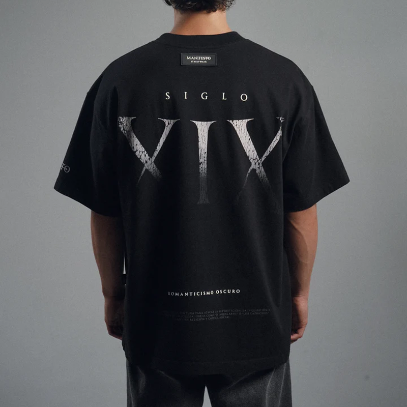 CAMISETA MANIFESTO ROMANTICISMO NEGRA