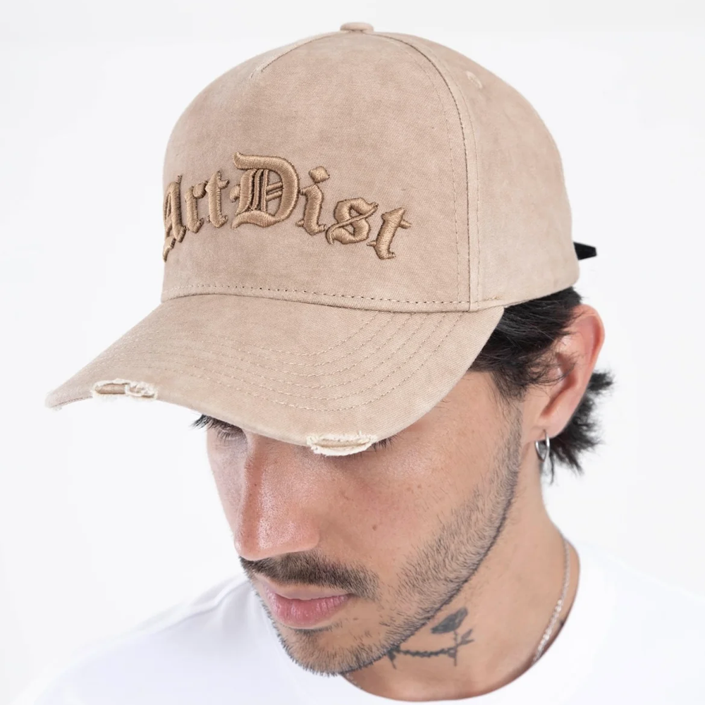 GORRA ARTDIST UNCONVENTIONAL GOLDEN