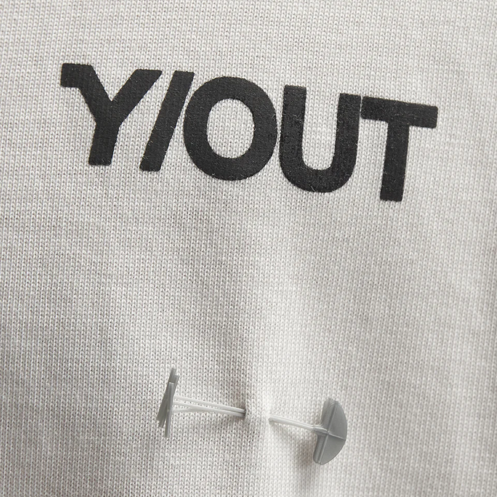 CAMISETA Y-OUT BLANCA SAMPLE T.