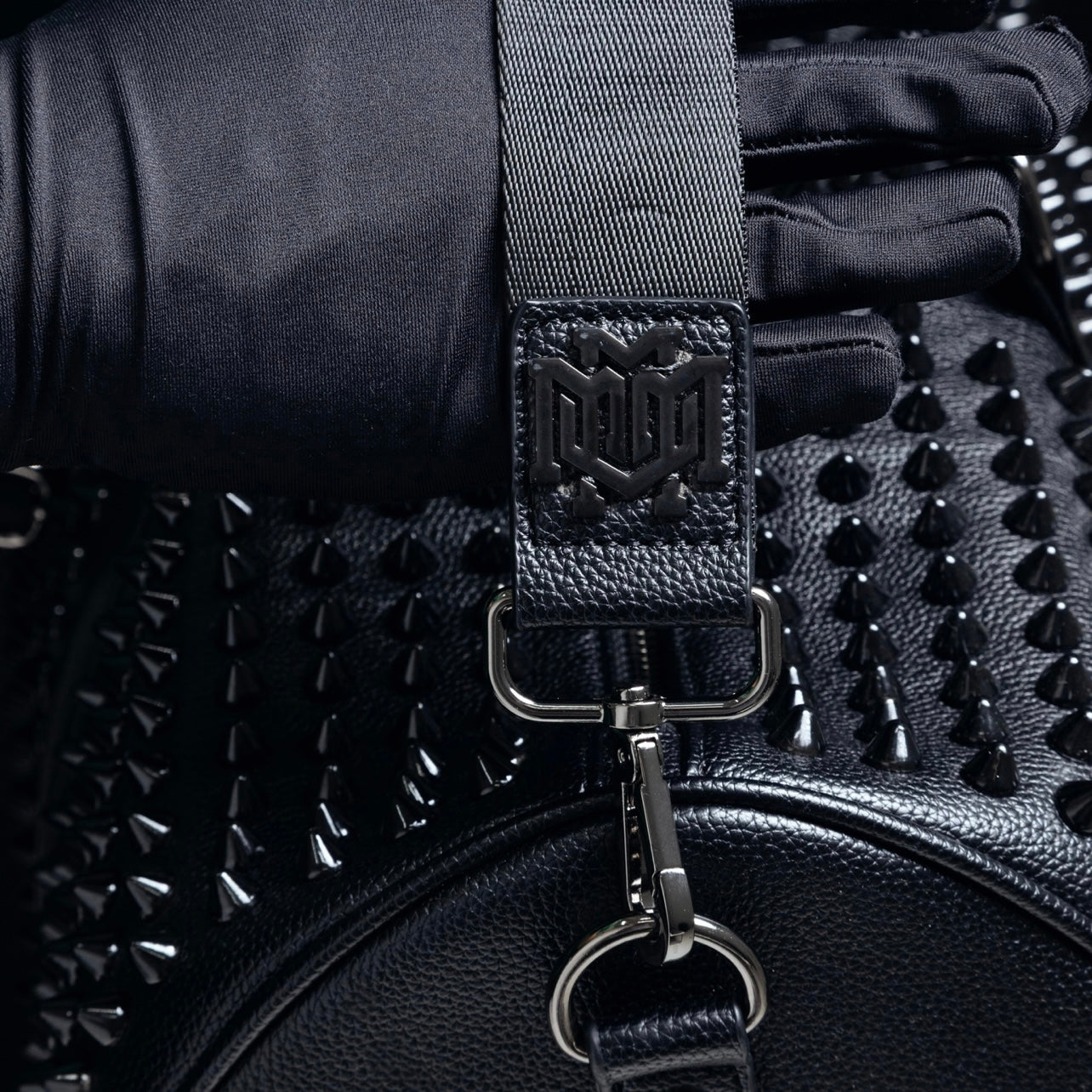 BOLSO DE MANO MECLIER TACHE NEGRO