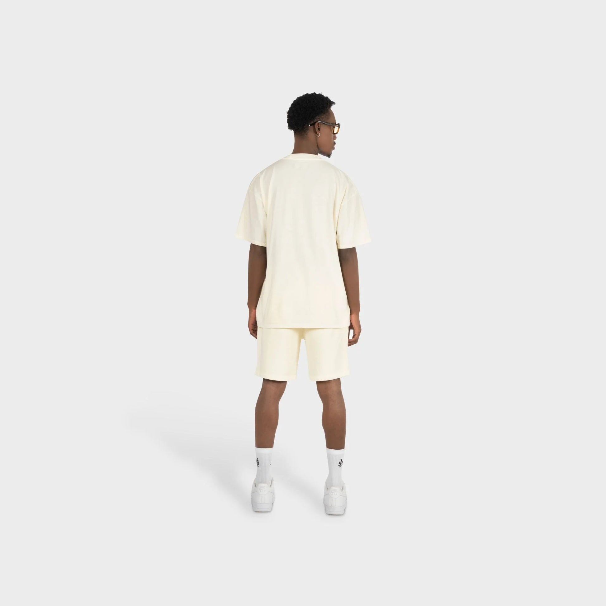 CAMISETA MONOIC BÁSICA CREMA