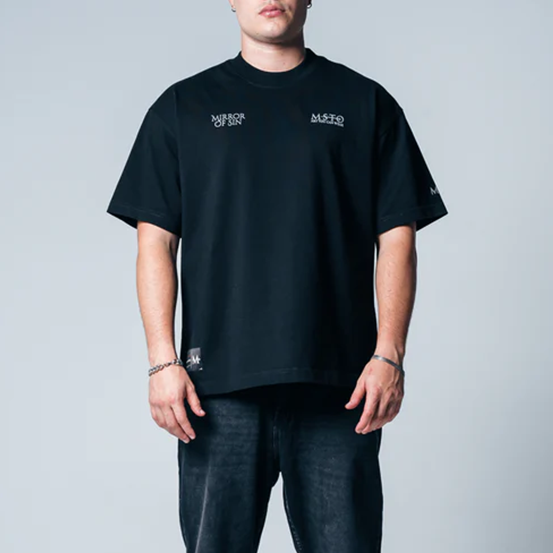 CAMISETA OVERSIZE BÁSICA MOF NEGRA