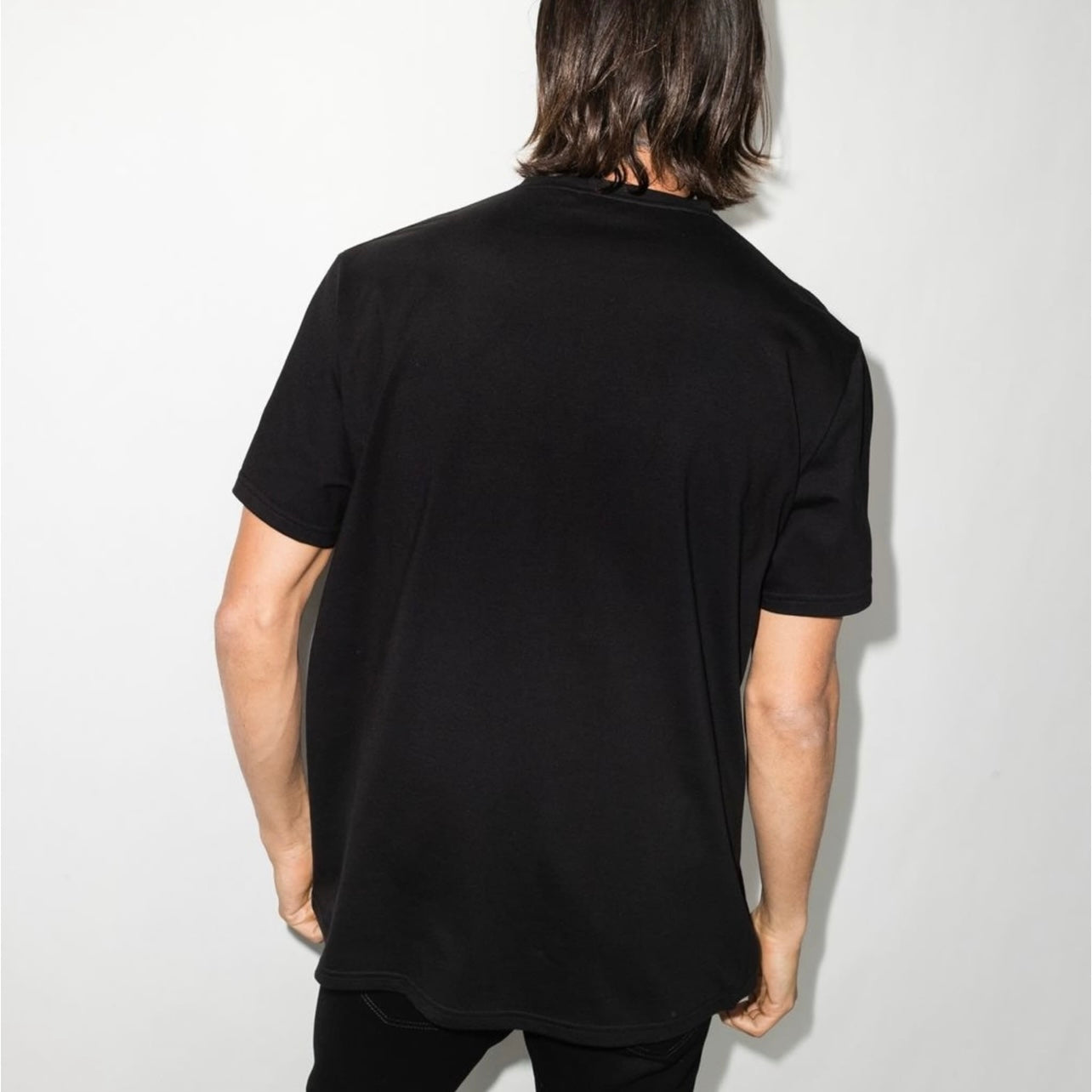 CAMISETA ALEXANDER MCQUEEN NEGRA LOGO