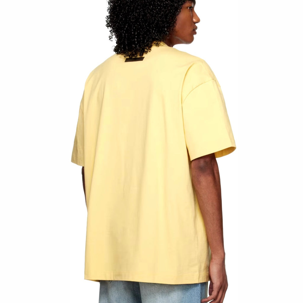 CAMISETA ESSENTIALS MOSTAZA
