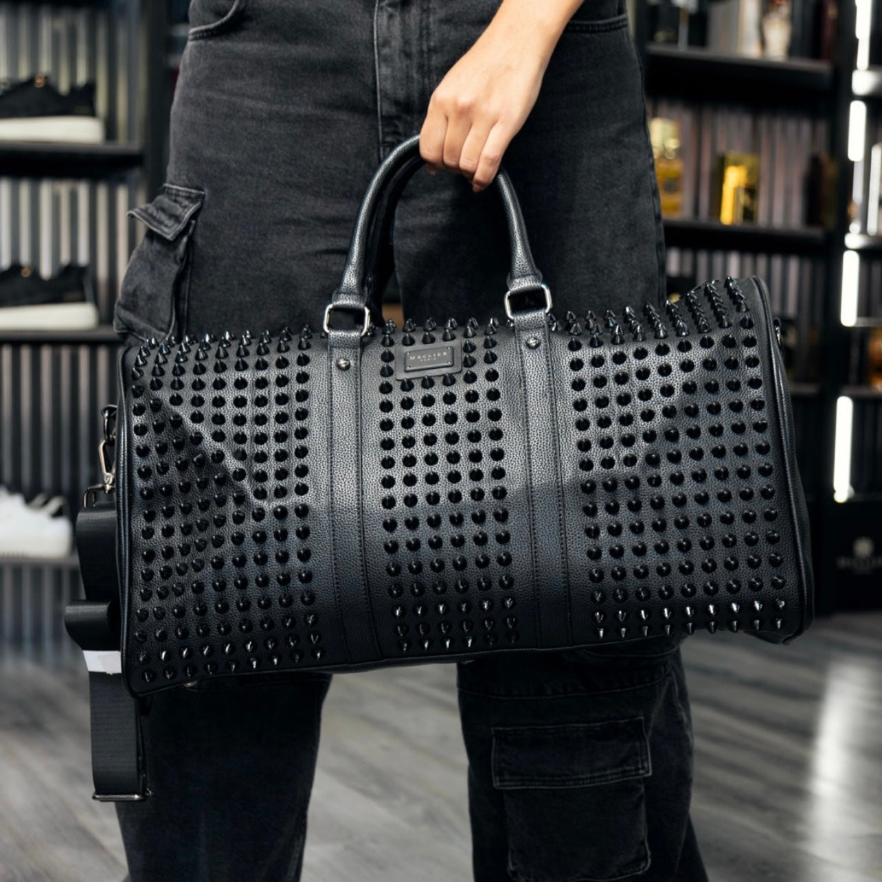 BOLSO DE MANO MECLIER TACHE NEGRO