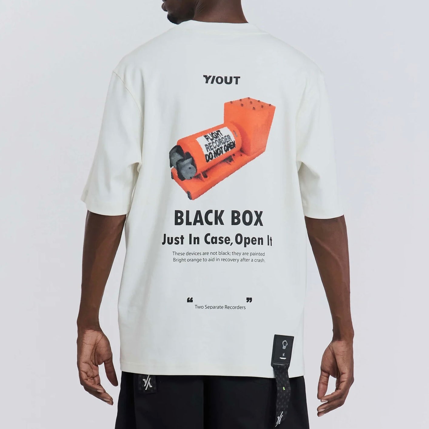 CAMISETA Y-OUT BLACK BOX