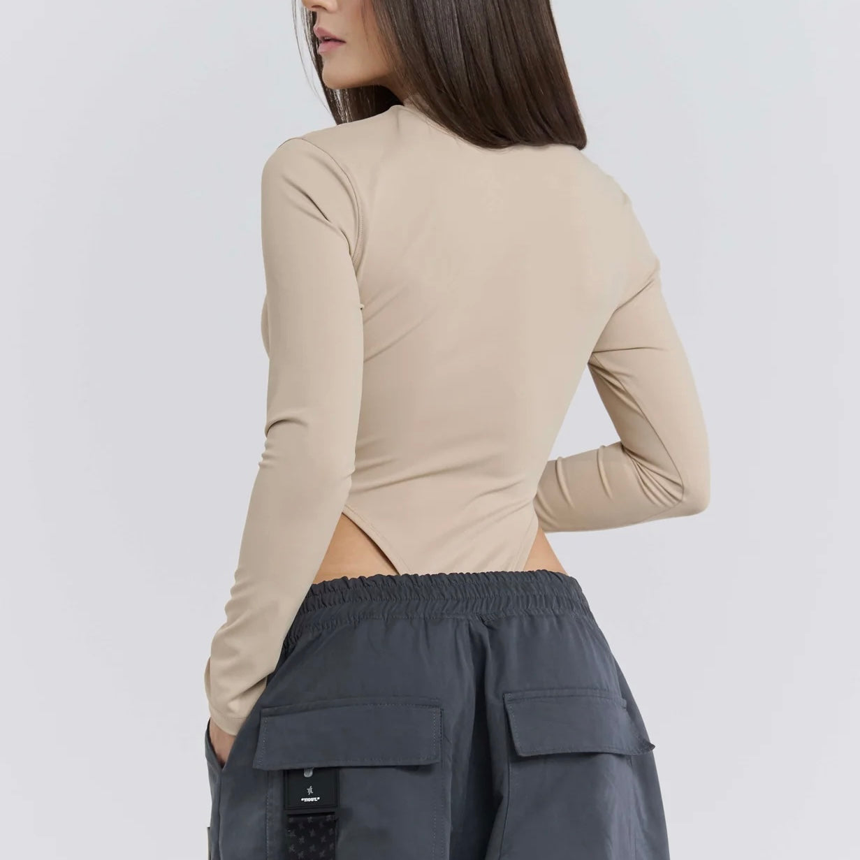 BODY Y-OUT FLAPS SAND