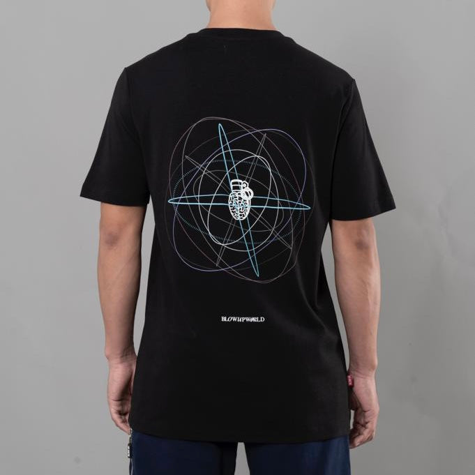 CAMISETA BLOW UP WORLD