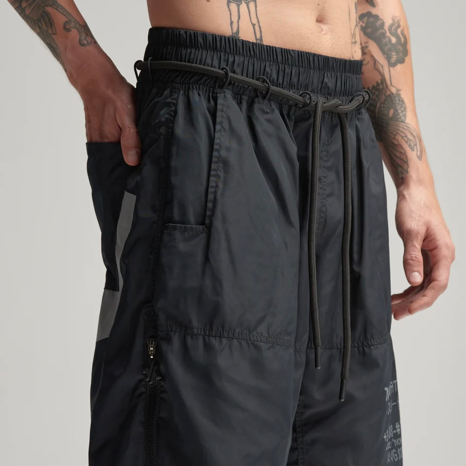 SHORT Y-OUT NEGRO REALITY