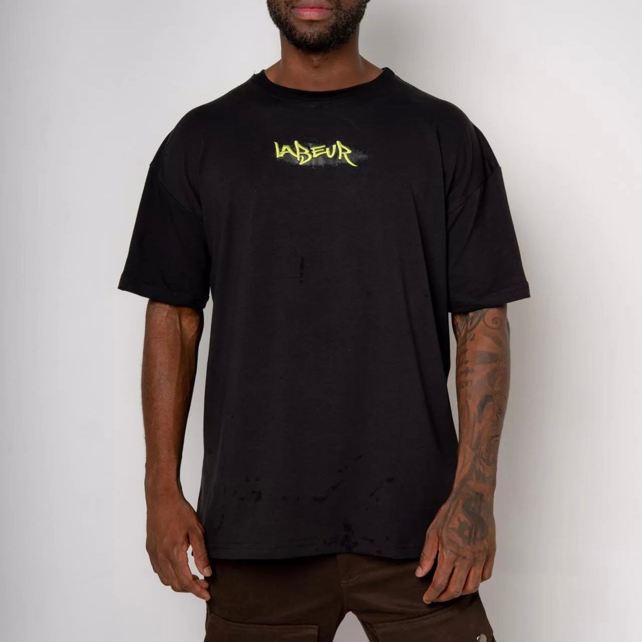 CAMISETA LABEUR CALLE 12 NEGRO