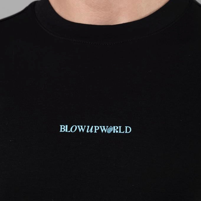 CAMISETA BLOW UP WORLD