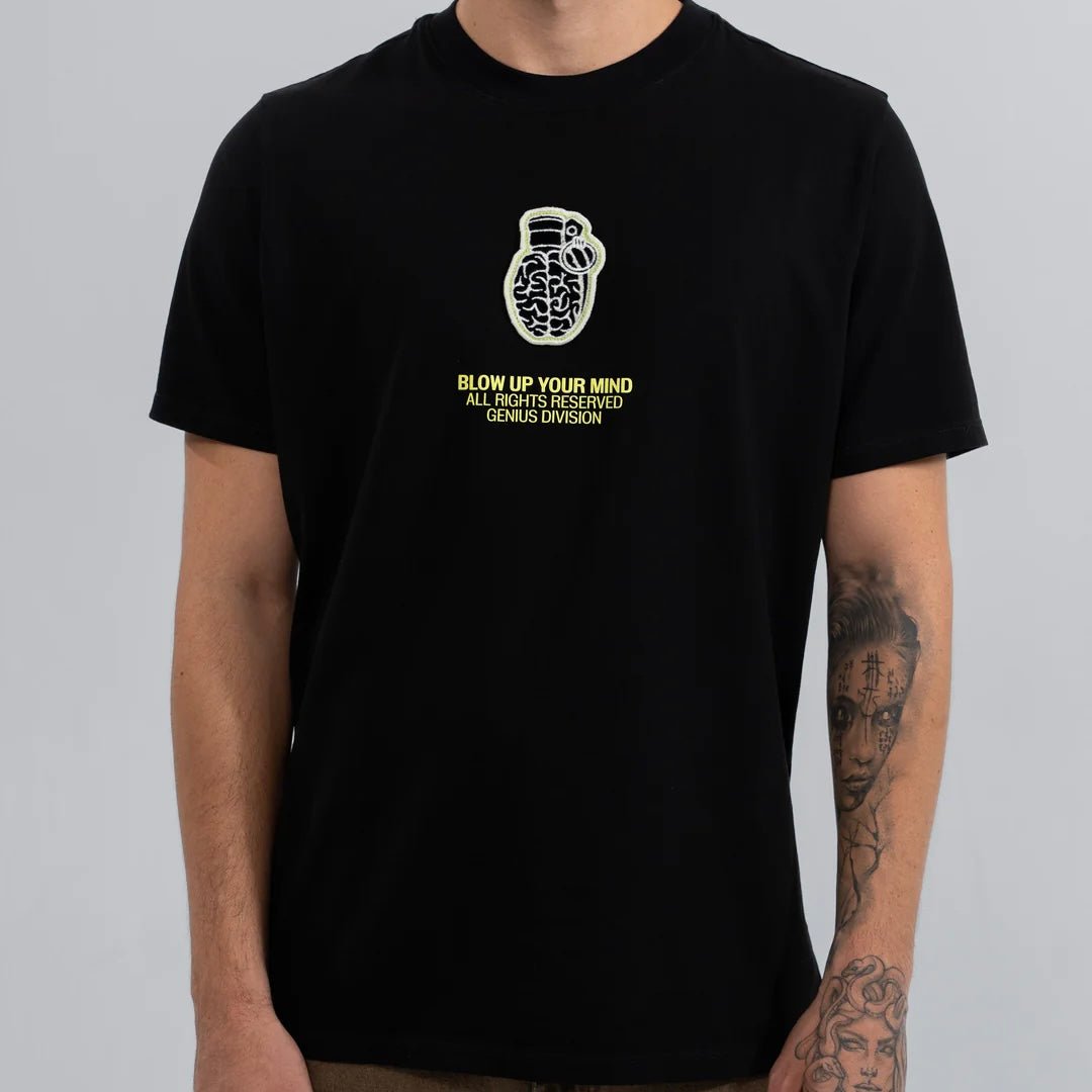 CAMISETA BLOW UP BLACK GRANADA BORDADO VERDE - Superiority