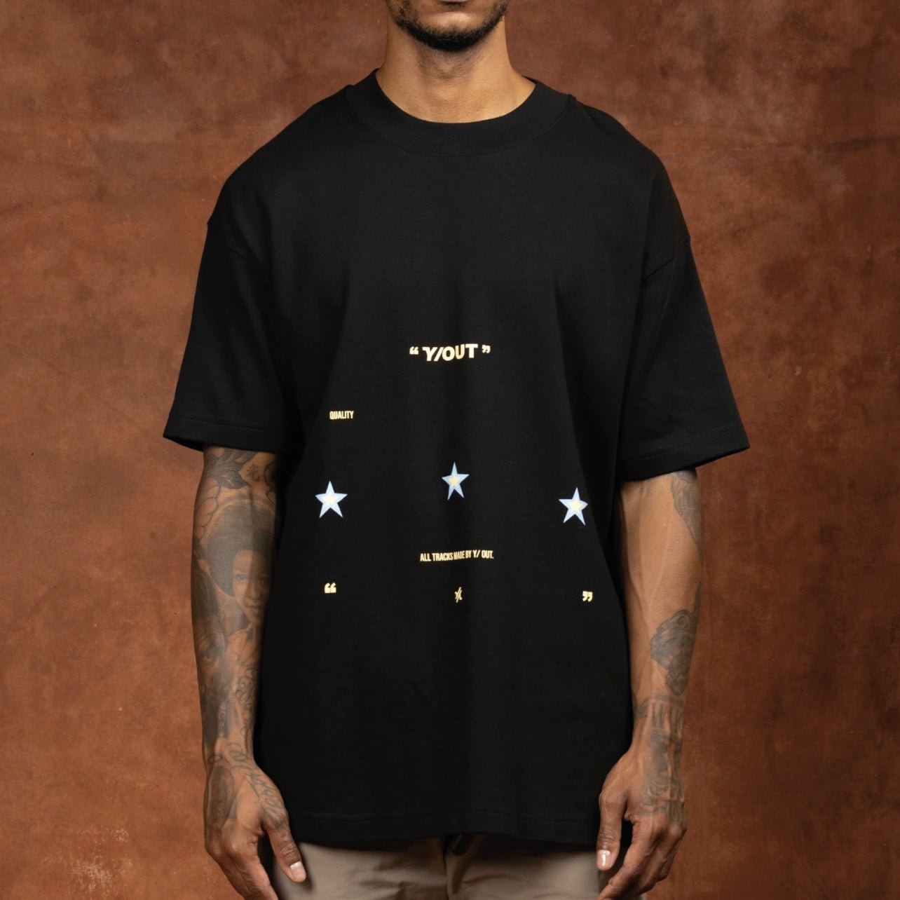 CAMISETA Y - OUT THE REAL - Superiority